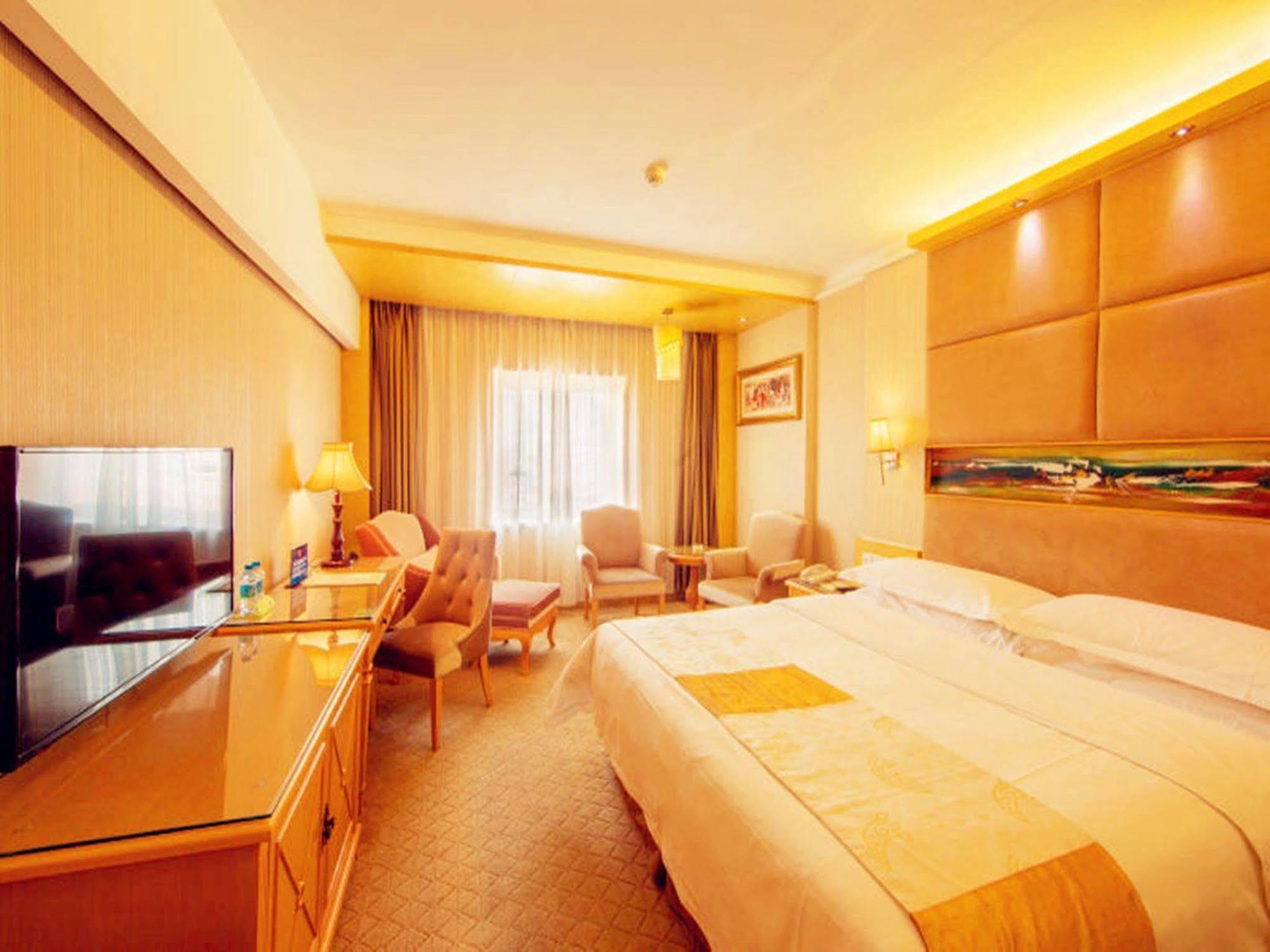 Vienna Hotel Shouti Pékin  Extérieur photo